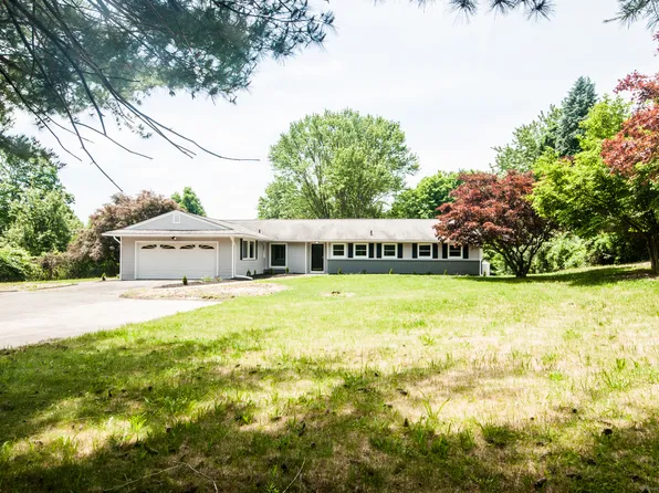 76a clapboard ridge Road, Danbury, CT 06811