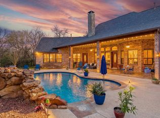 2050 E Oak Shores Dr, Crossroads, TX 76227