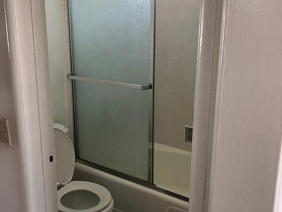 5th image of 3514 Mentone Ave APT 8