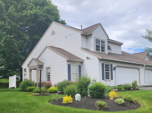 29 Highpointe Drive, Troy, NY 12182