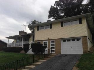 3363 Bryn Myrr Dr, Huntington, WV 25705