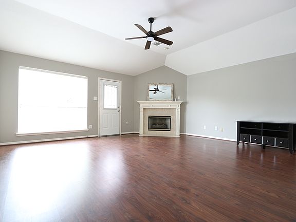 3rd image of 4501 Avery Hollow Ct