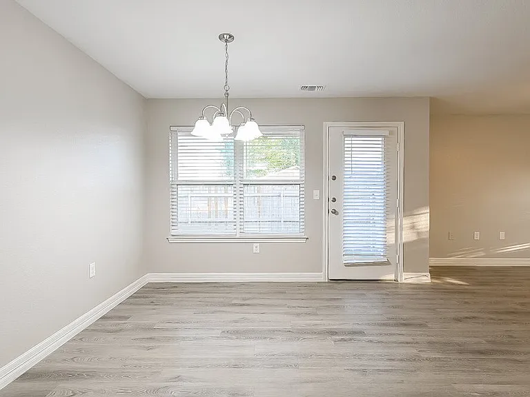 201 Green Meadows Rd — Photo 4