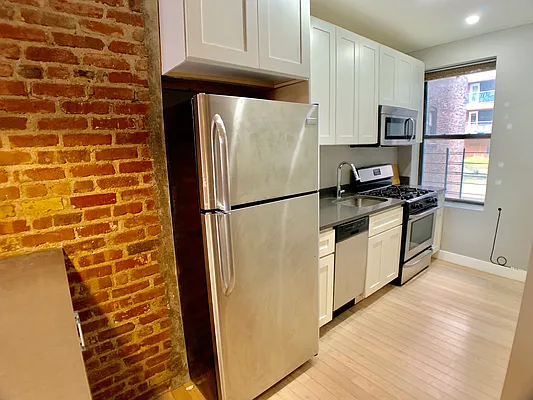 Rented by Bohemia Realty Group | media 2