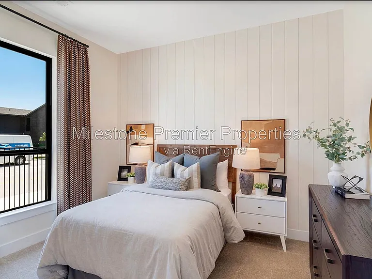 7251 Van Tuyl Pkwy — Photo 13