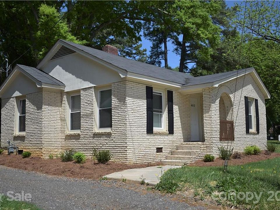 1st image of 602 W Garrison Blvd