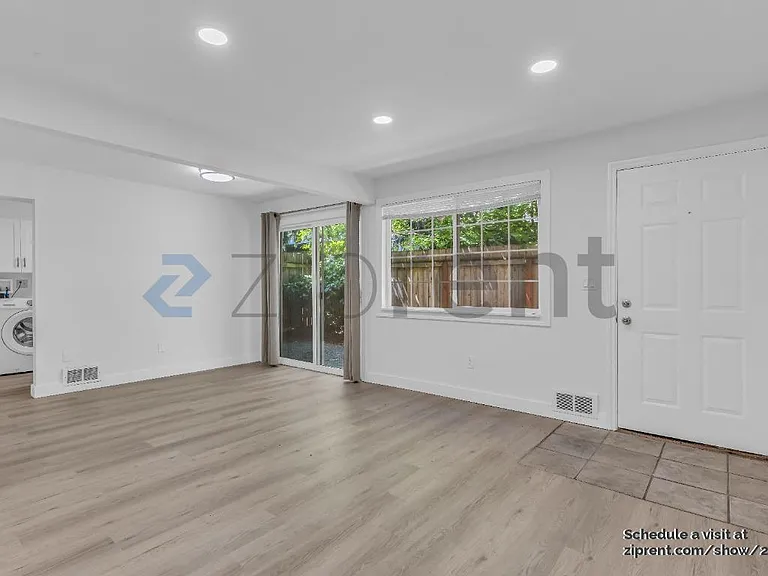 12211 SE 59th St #61 — Photo 9