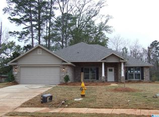 425 Harless Ln, Alabaster, AL 35007