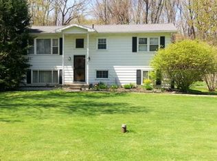 4180 Woodedge Blvd, Akron, OH 44319