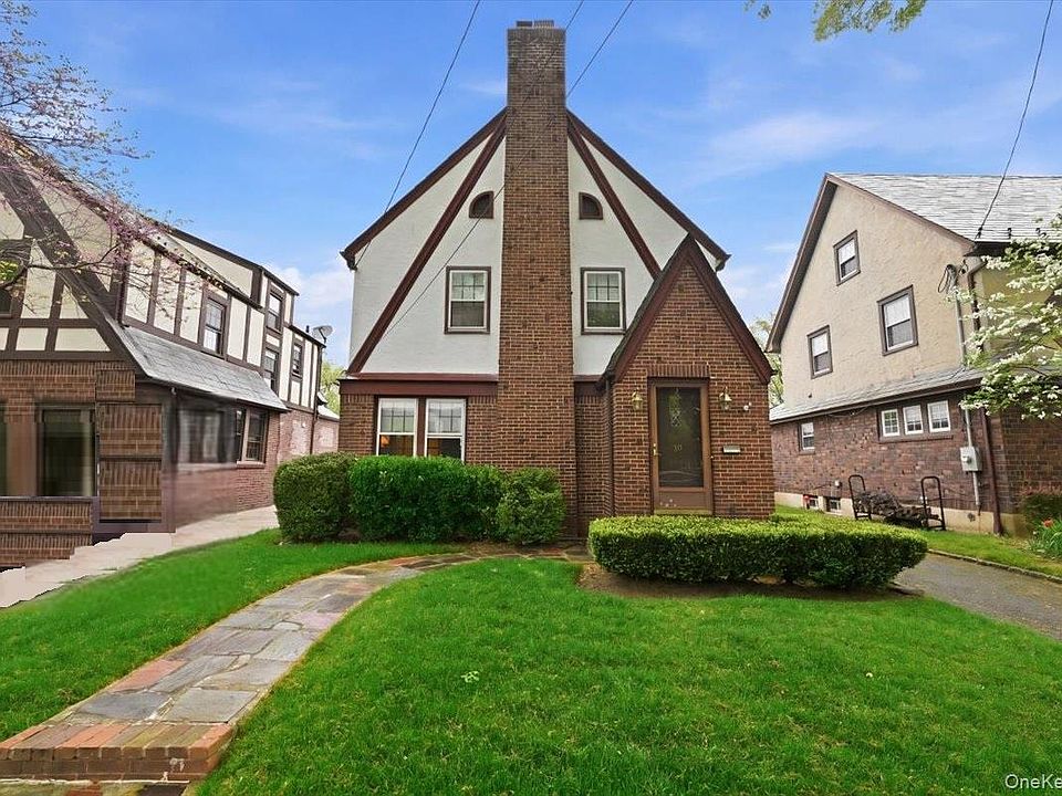 1st image of 311 Carnation Avenue
