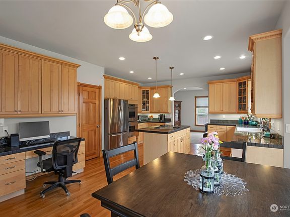 4th image of 8942 Bedington Drive SE
