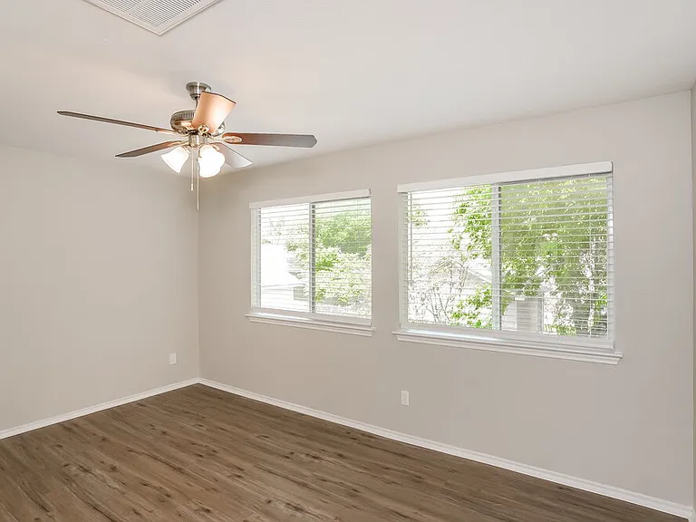 8639 Sunny Oaks — Photo 15