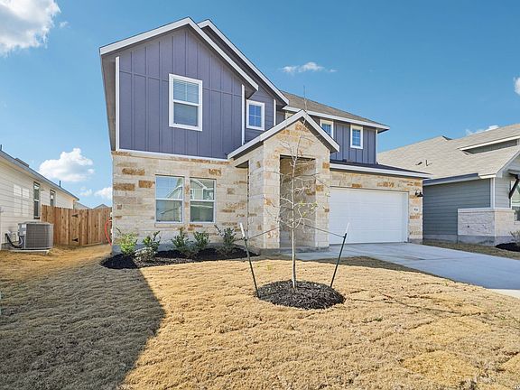 3rd image of 934 Earp Blvd