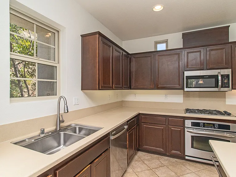 2110 Silverado St — Photo 13