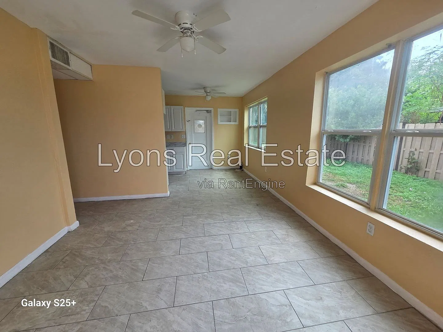 3 bed, 1.0 bath, 1105 sqft, $1,395 — Photo 4