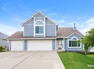 5417 NE Sunshine Dr, Lees Summit, MO 64064