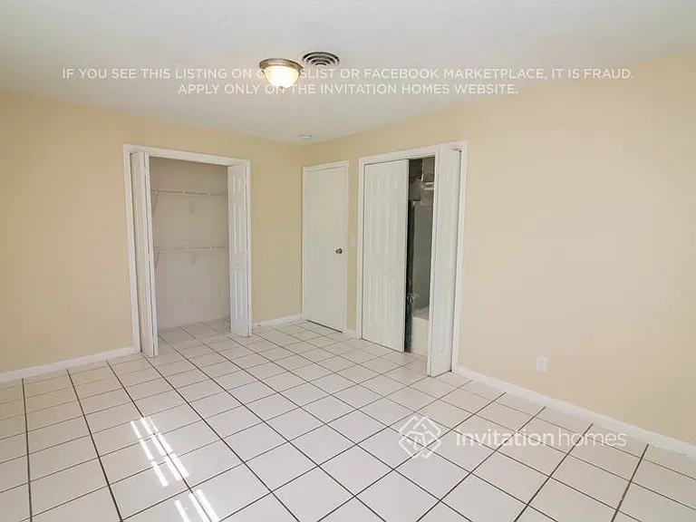 9413 SW 53rd St — Photo 5
