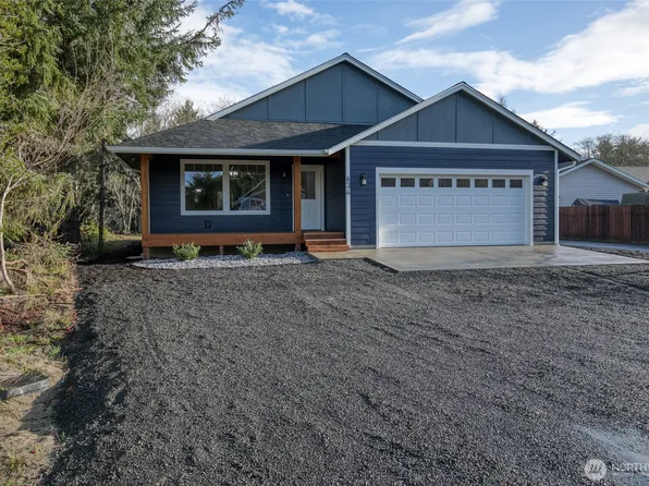 634 Island Circle SE, Ocean Shores, WA 98569