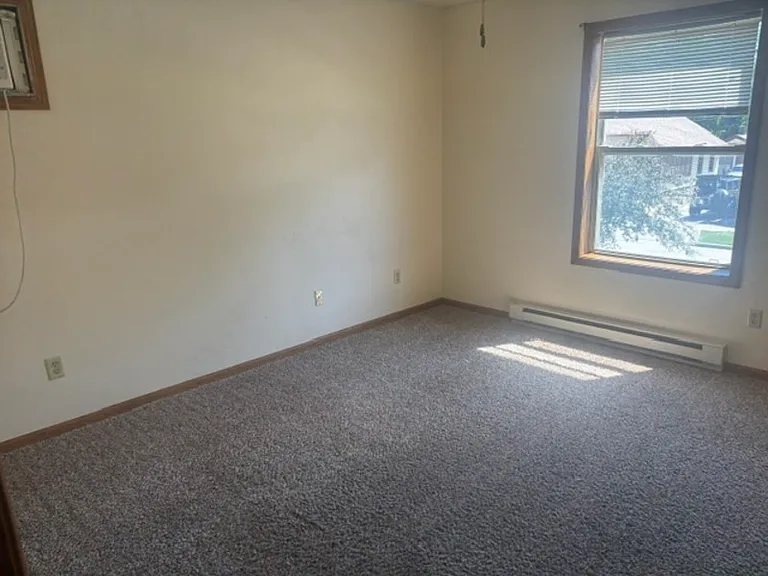 808-810 Harney Ave #810 — Photo 9