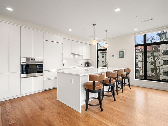2nd image of 191 Washington St #518