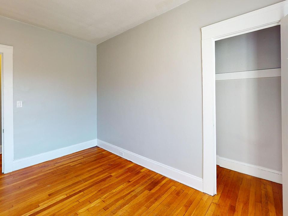 14861488 West 117th 14861488 W 117th St Lakewood OH Zillow