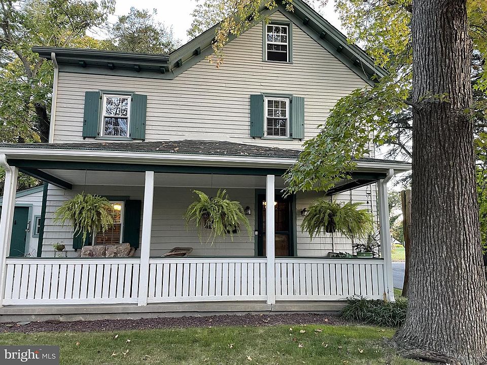 1st image of 26 Franklin Dr