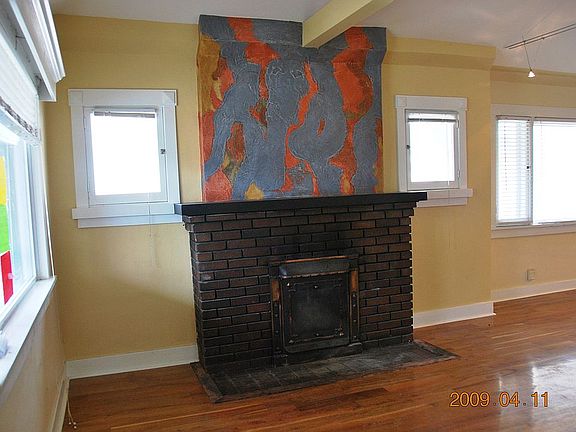 2nd image of 1446 E Gilmer Dr