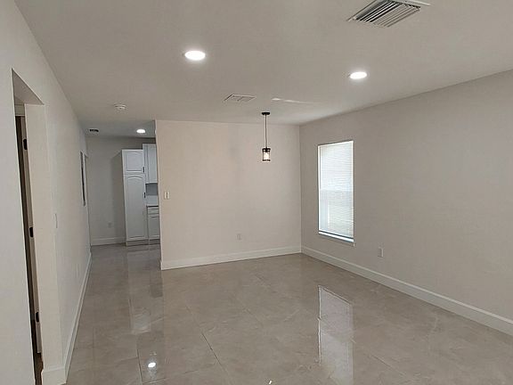 2nd image of 1021 SE 11th Ter #1021