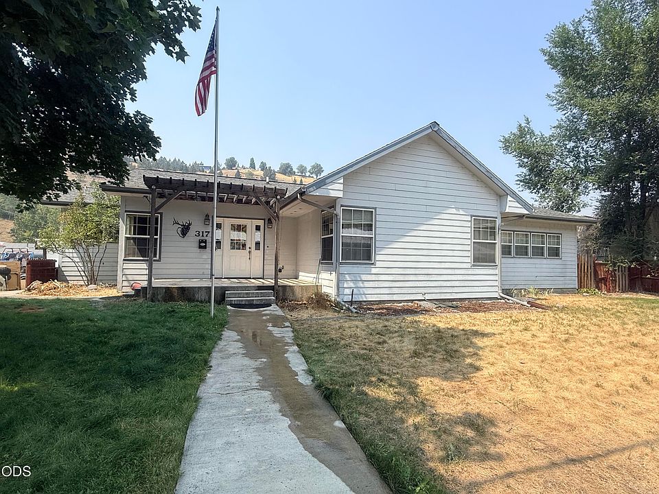 1st image of 317 S Canyon Blvd