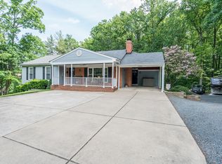 5909 Ridge Ford Dr, Burke, VA 22015
