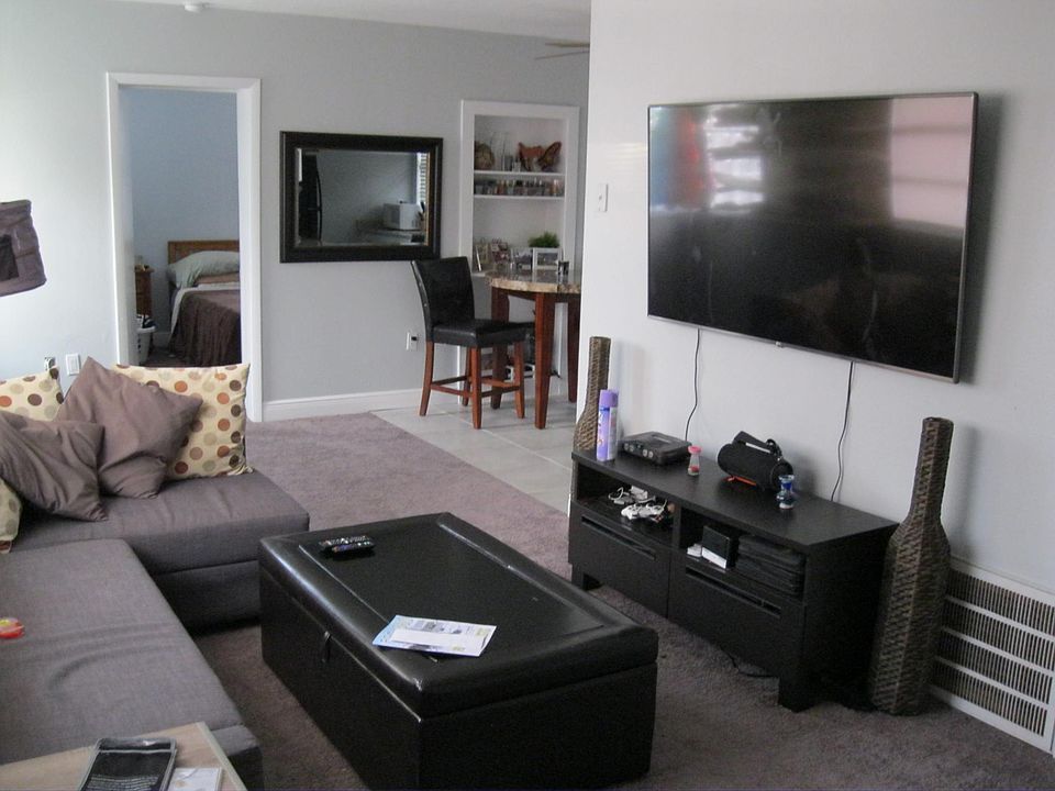1st image of 1407 Hamlet Ave