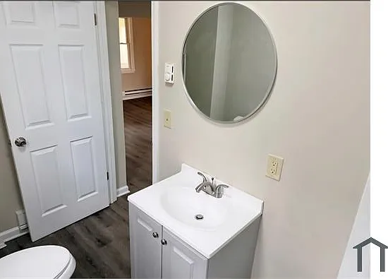 3 bed, 864 sqft, $1,950 — Photo 4