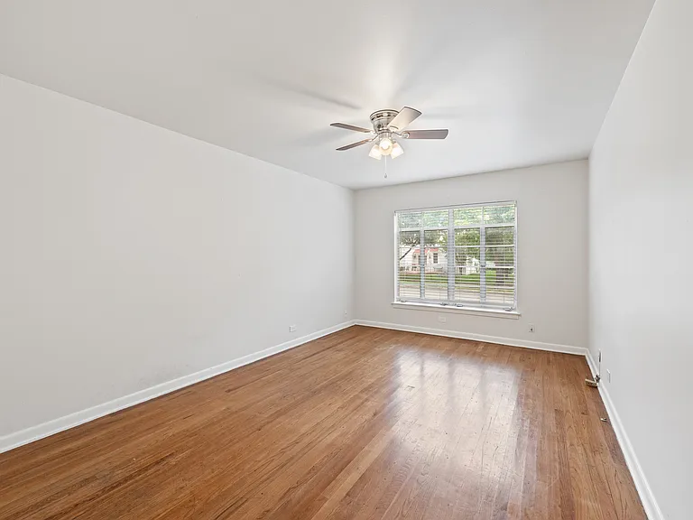 417 W Gramercy Pl #2 — Photo 7