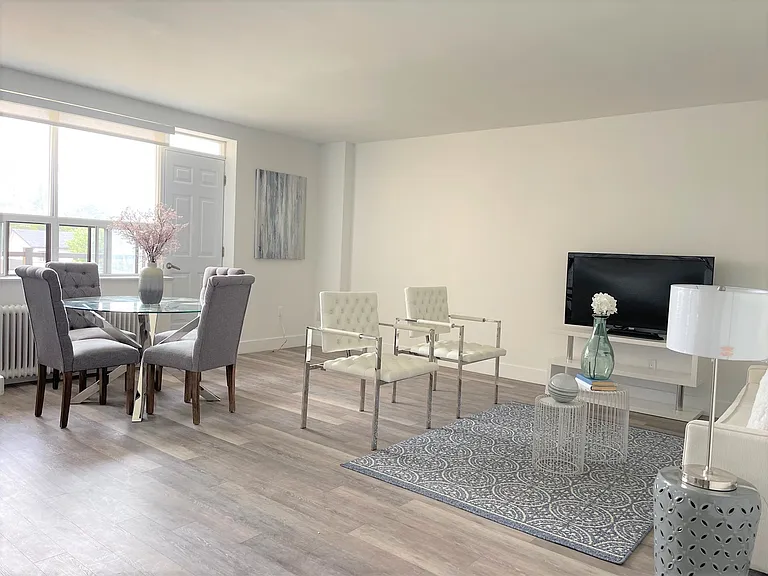 1191 Birchmount Rd — Photo 4