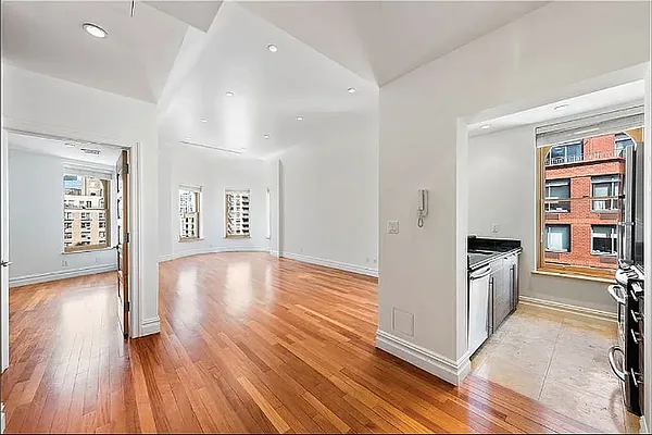 Rented by REAL New York | media 1