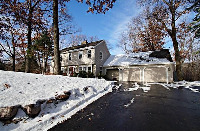 8701 Walton Oaks is located in the popular Bush Lake area of Bloomington MN. This lovely two story home sits on a private corner lot on a cul-de-sac with access to biking and walking trails out your front door.