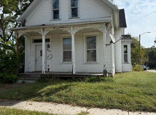 903 Vine St, Davenport, IA