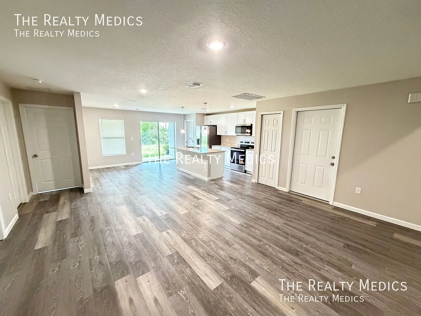 Brand New 4 BD/2BA Home in Lovely Palm Bay!! — Photo 4