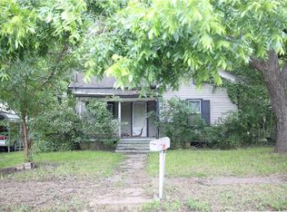 408 W Henry St, Hamilton, TX 76531