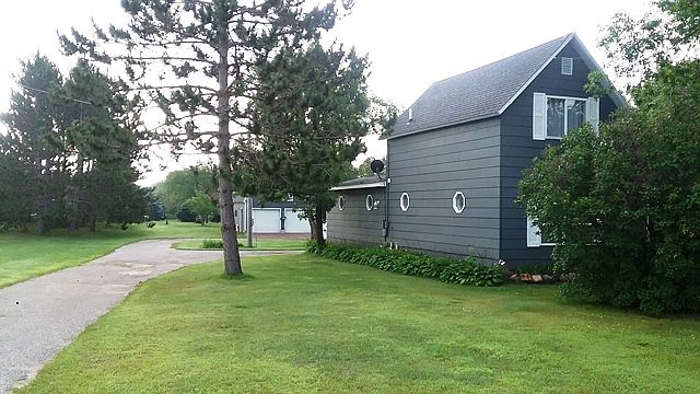 2nd image of 702 Pine Grove Rd