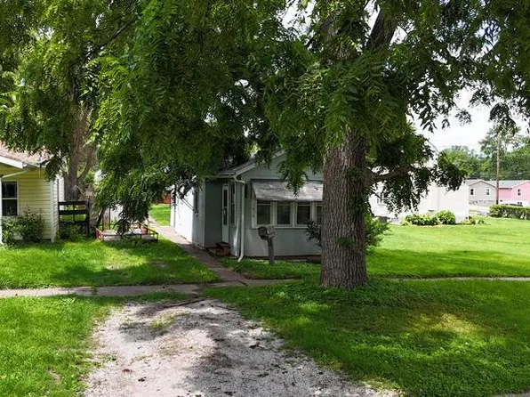 1416 Lincoln Blvd, Muscatine, IA 52761