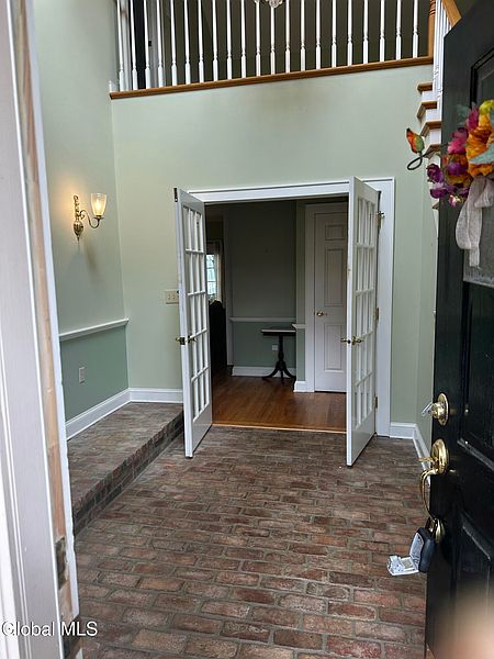 4th image of 18 Birchwood Court