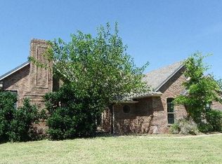 2333 W Keens Dr, Mustang, OK 73064