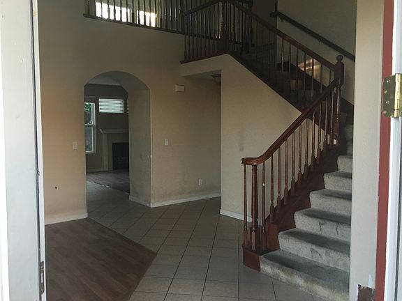 3rd image of 10162 Macon Dr