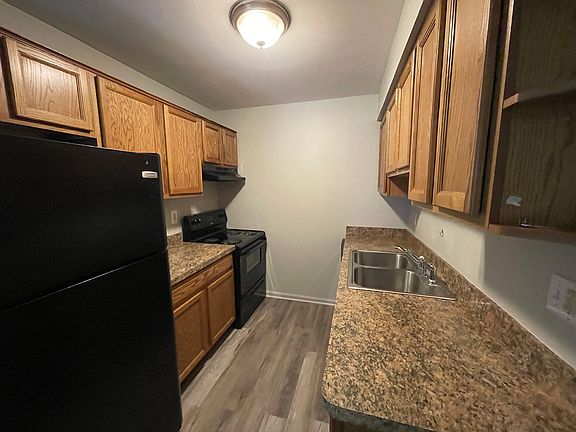 5th image of 7460 Central St APT 3