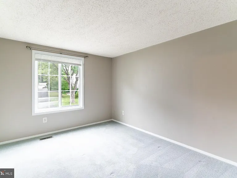 5906 Oak Leather Dr — Photo 17
