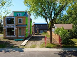 7806 145th St NW, Edmonton, AB T5R 0S3