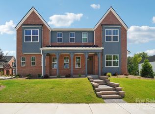 908 Coast Dr, Tega Cay, SC 29708