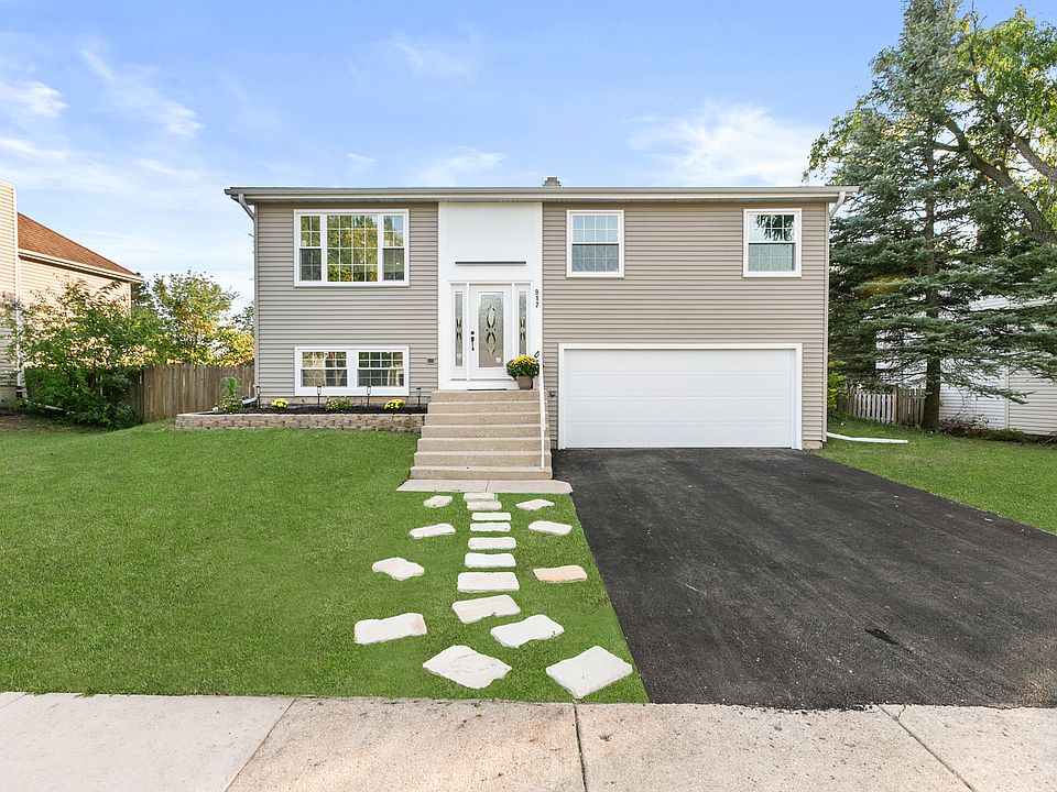 1st image of 917 Shorewood Dr