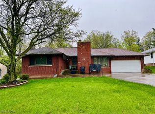 7840 Hi View Dr, North Royalton, OH 44133